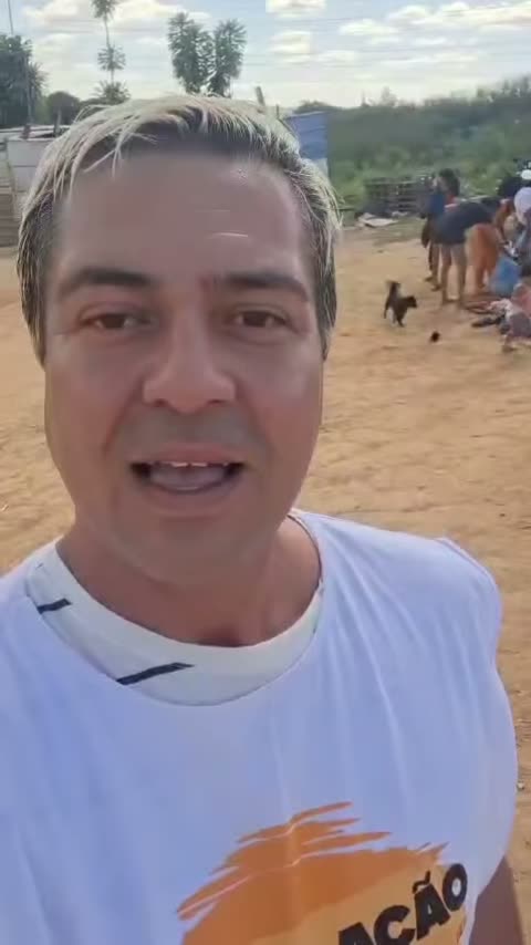 Voluntário Roberto Campanato na Comunidade do Metrô